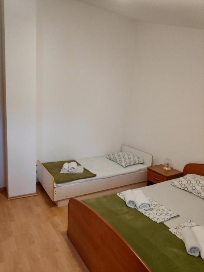 Apartments Mario Biograd Na Moru Buitenkant foto